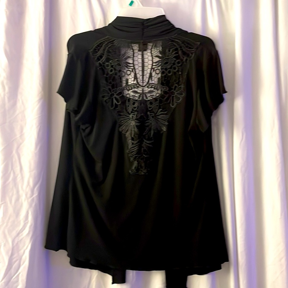 Susan Lawrence black short sleeved woman’s top, Size L. - Picture 2 of 5
